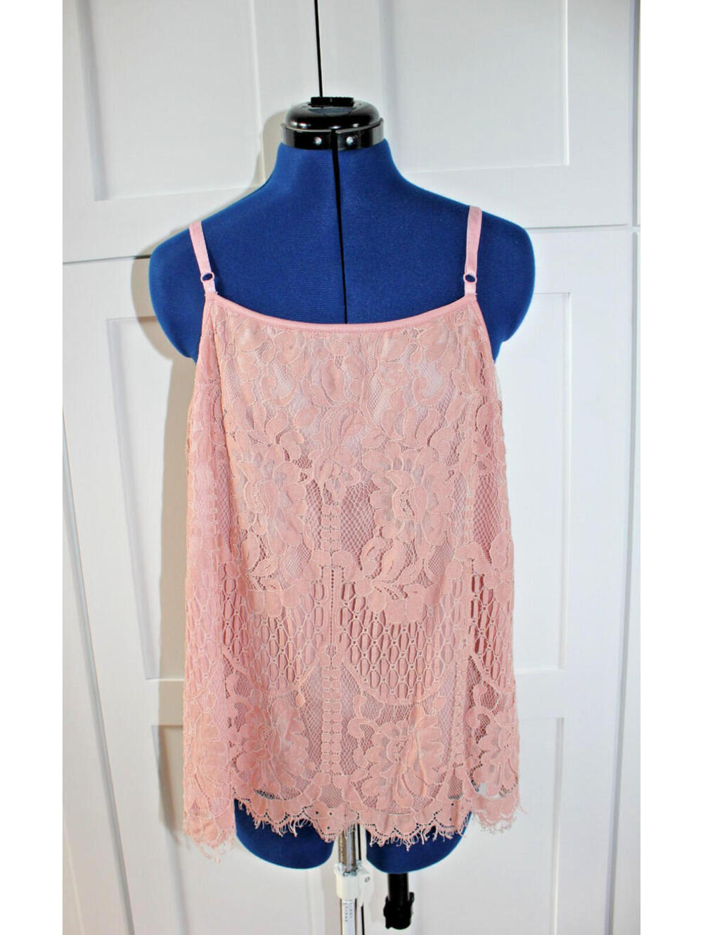 Shein Curve Size 3XL Light Pink Floral Eyelash Hem Lace Camisole Top